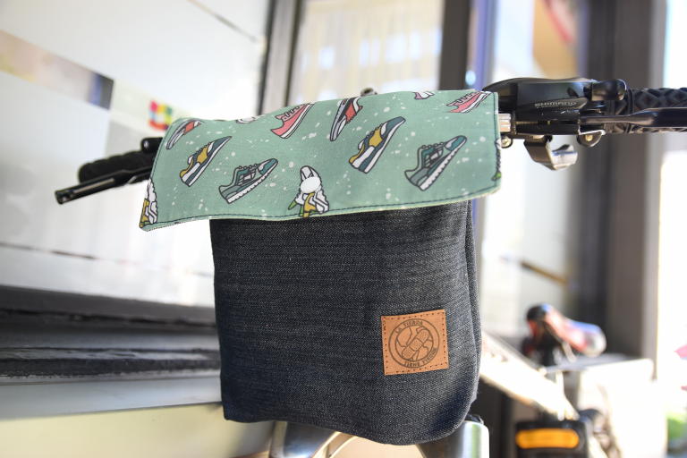 Cesta bici 'La tierra tiene fiebre' 2